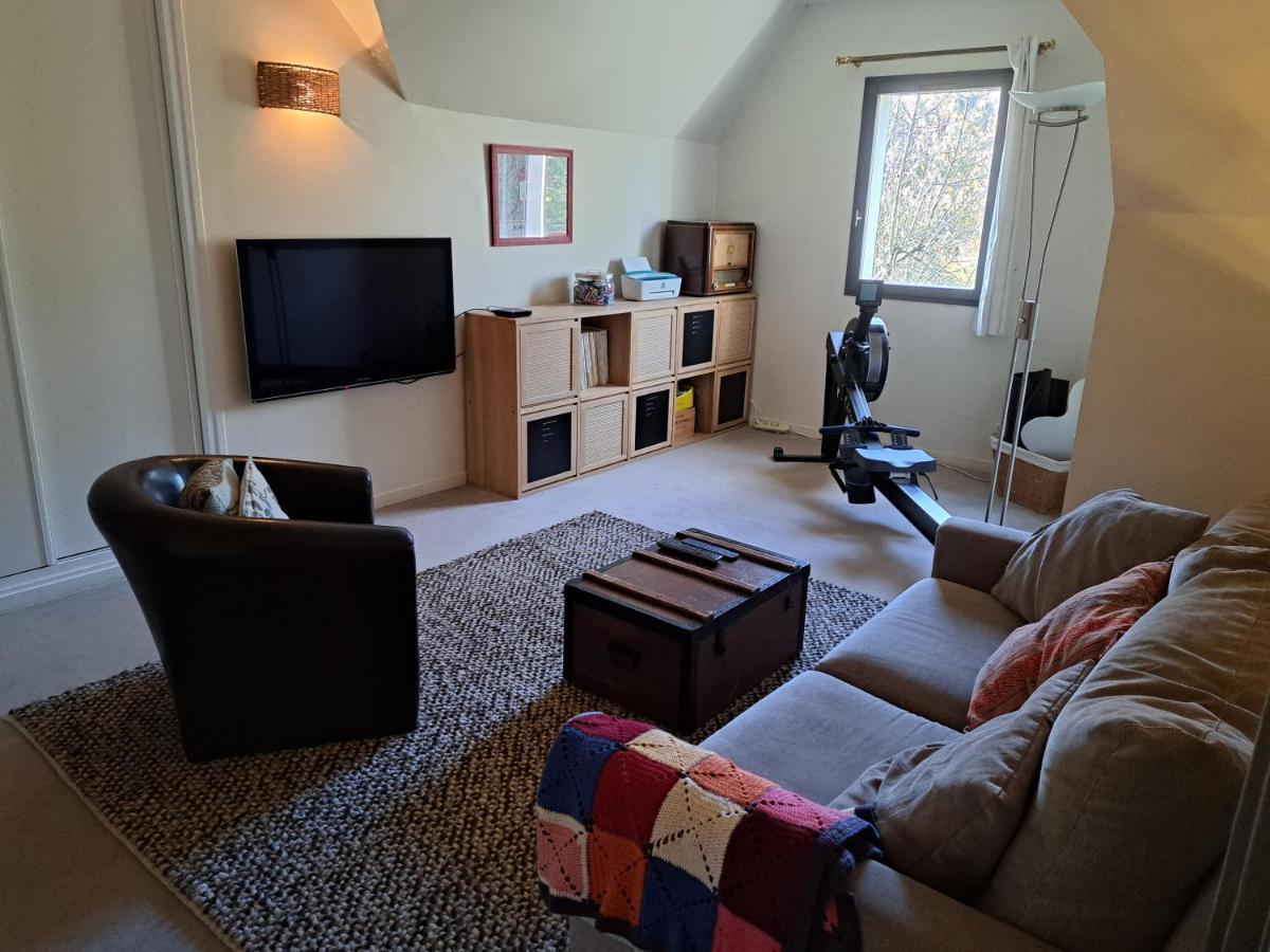 Au Chat Perche Espace Familial Mareil-sur-Mauldre Exterior photo
