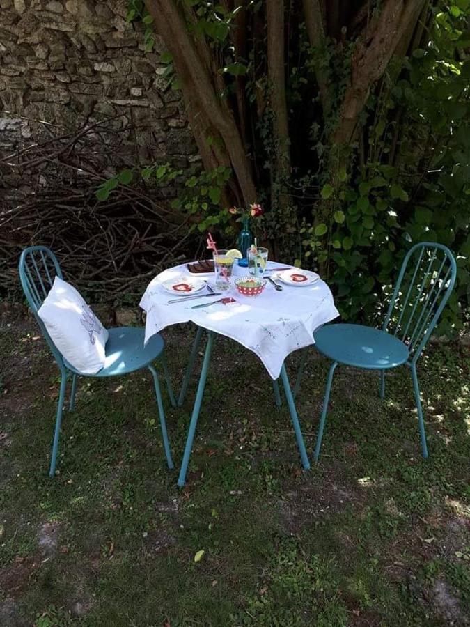 Au Chat Perche Espace Familial Mareil-sur-Mauldre Exterior photo
