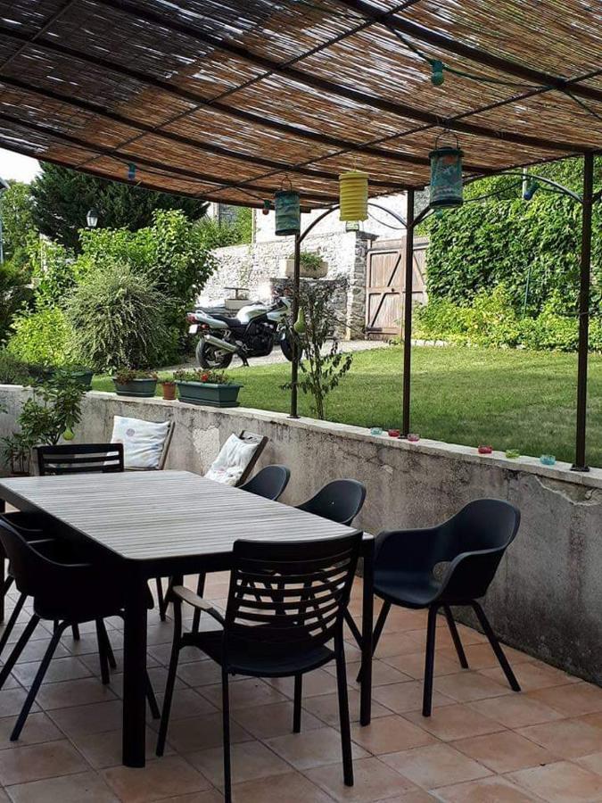 Au Chat Perche Espace Familial Mareil-sur-Mauldre Exterior photo